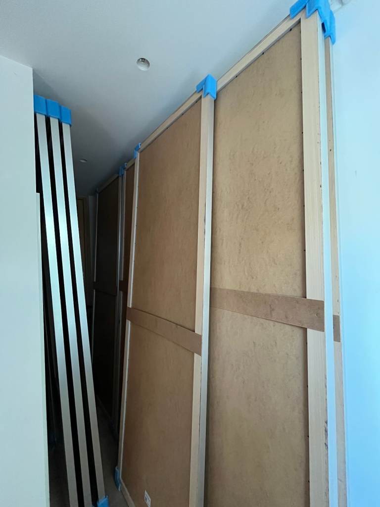 Job Lot of 24 Large 8ft Silver Picture Frames 2.5 m + 48 Acrylic Sheets
