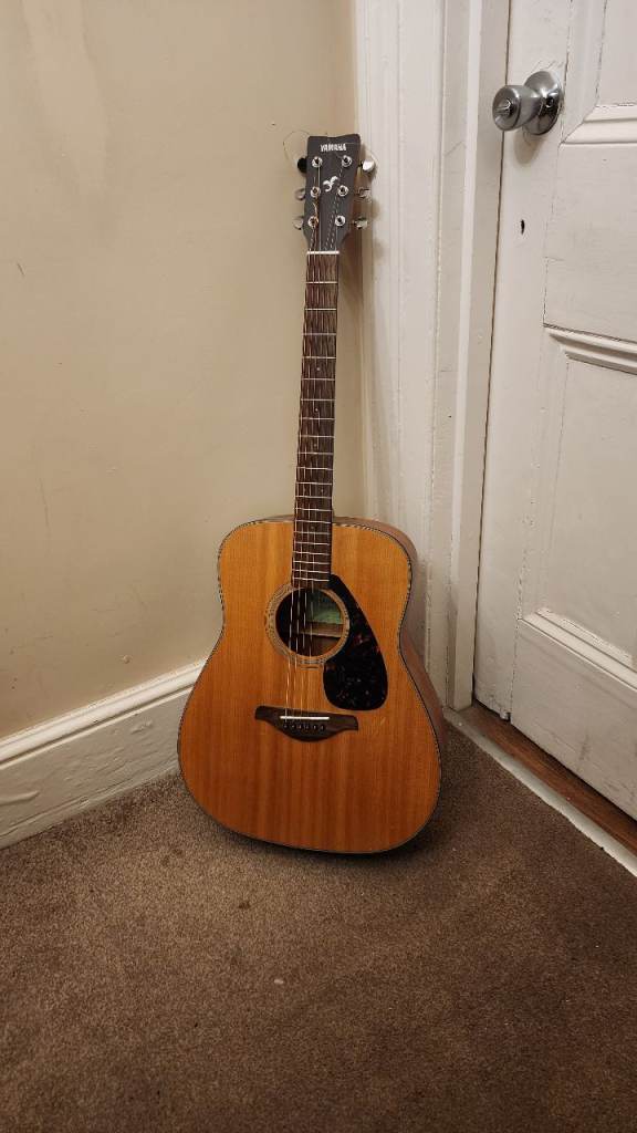 image for Yamaha FG800M Acoustic Guitar (Solid Spruce Top) – Mint Condition