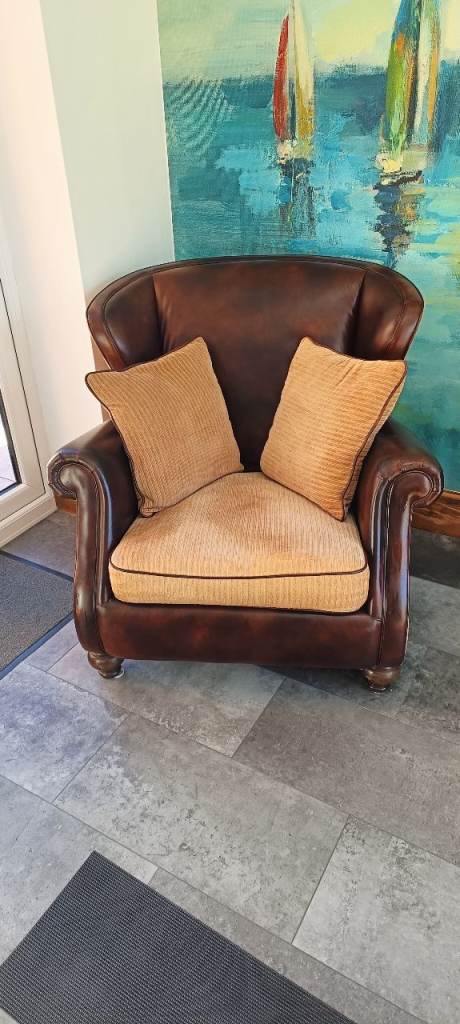 Arm chair