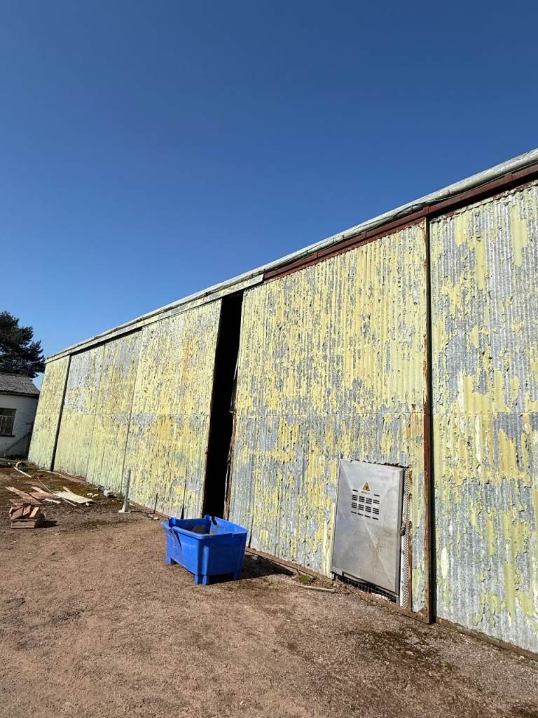Site photograph 7 of 20 showing the agricultural steel-frame buildings at Hereford, Herefordshire