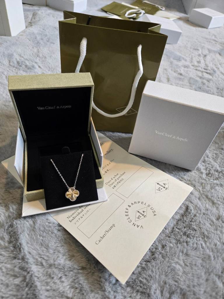 Van Cleef & Arpels Alhambra Clover Necklace – Silver, As Good As New