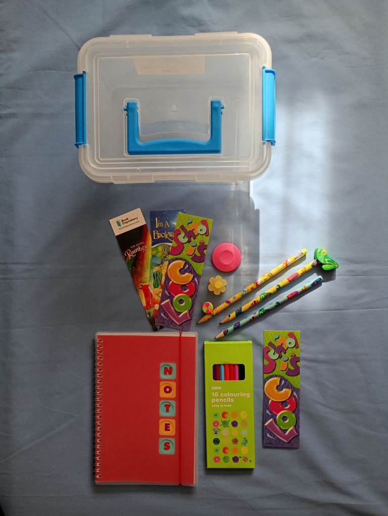 GIRLS GIFTS - Carry box with pencils, notepad, crayons, rubbers & bookmarks. All new cond.