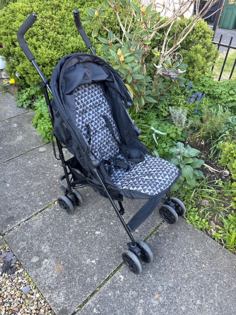 Buggy  light weight in good condition