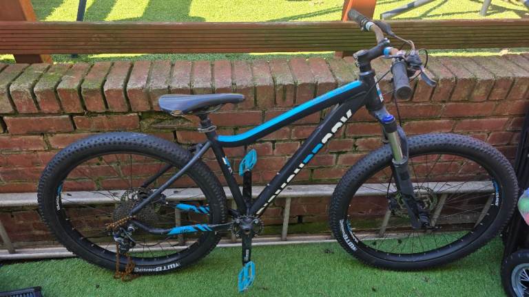 Diamondback heist 3.0 mountain bike frame forks crank wheels 