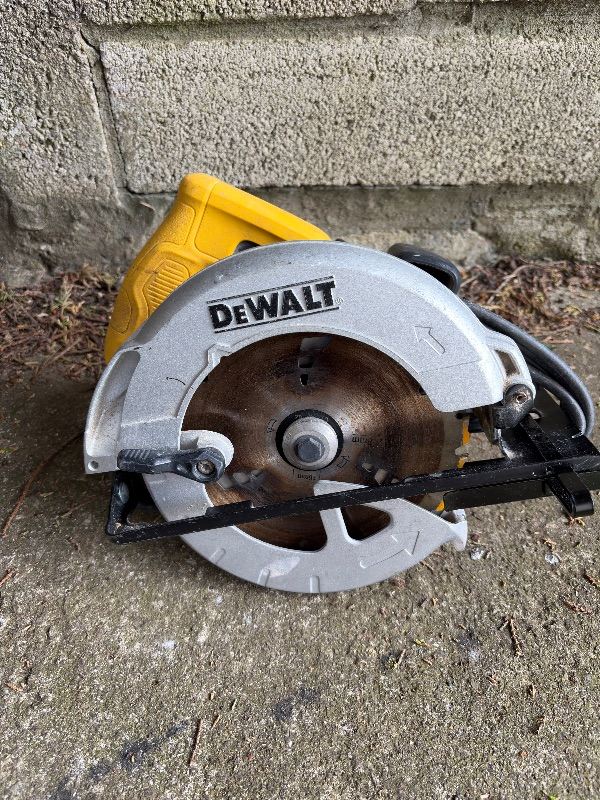 Dewalt dwe560 circular saw 240v