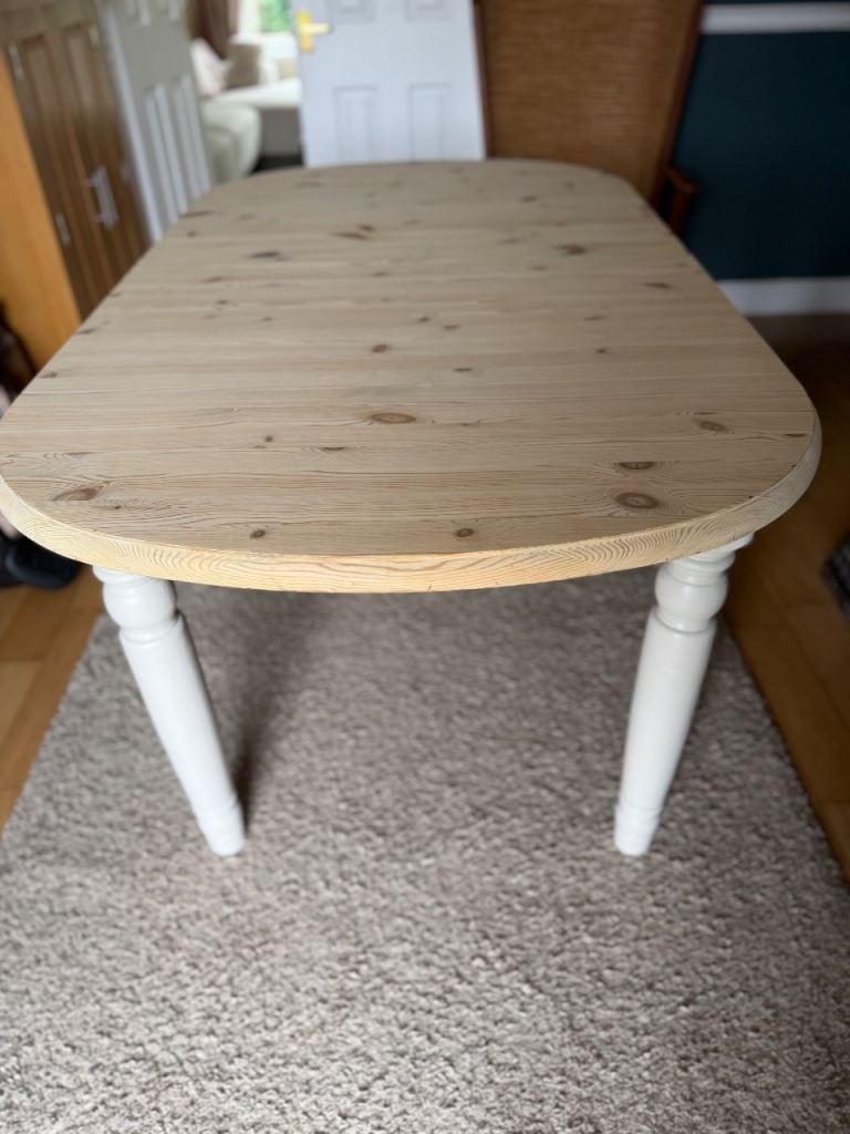 Solid Pine Extendable Wooden Dining Table – Seats 6-8, Good Condition
