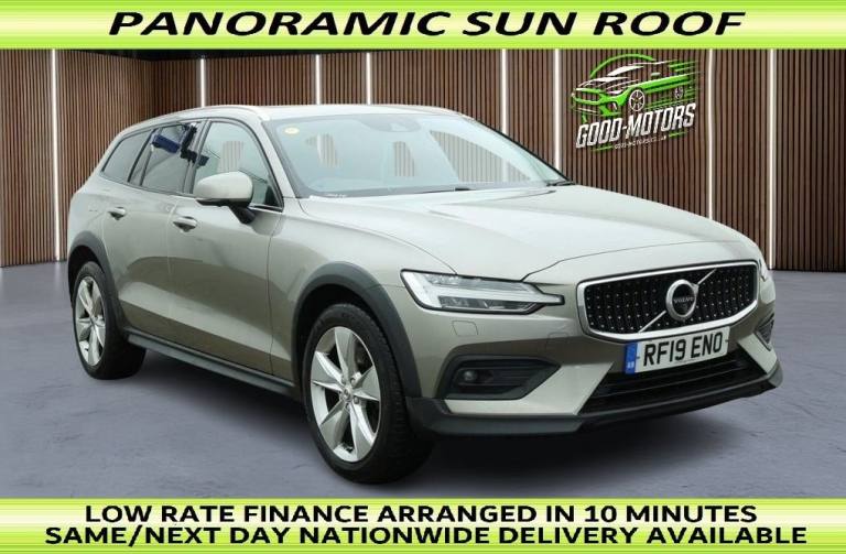 2019 19 VOLVO V60 CROSS COUNTRY 2.0 D4 PLUS ESTATE 5DR DIESEL AUTO AWD EURO 6 (S