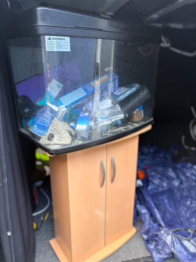 SOLD Fish and Pod 64L Aquarium & Stand AT 