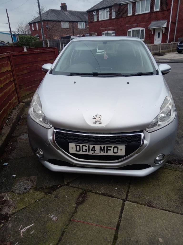 Peugeot, 208, Hatchback, 2014, Manual, 1398 (cc), 5 doors