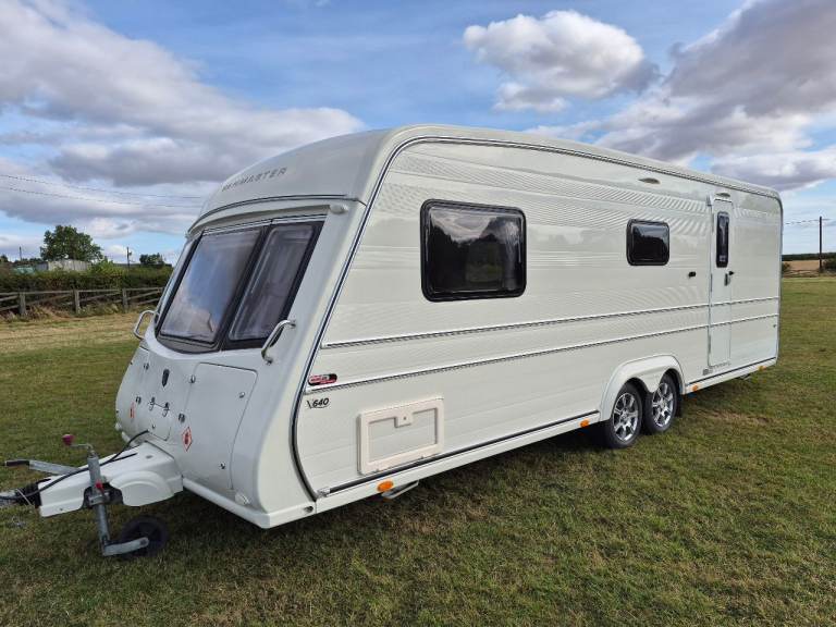Vanmaster caravan twin axle 2015 outstanding condition 