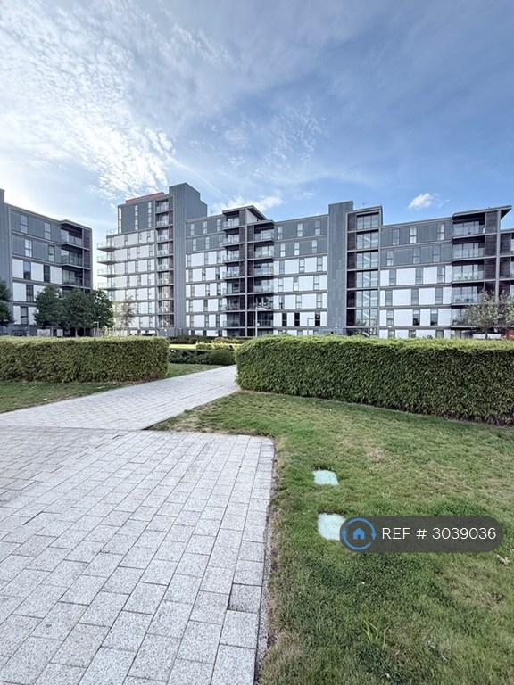 3 bedroom flat in Pearl House, Milton Keynes, MK9 (3 bed) (#3039036)