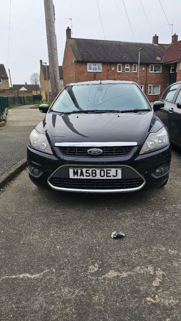 Ford Focus 1.6 Titanium 2008 – MOT FAIL – DRIVES – NEW TYRES