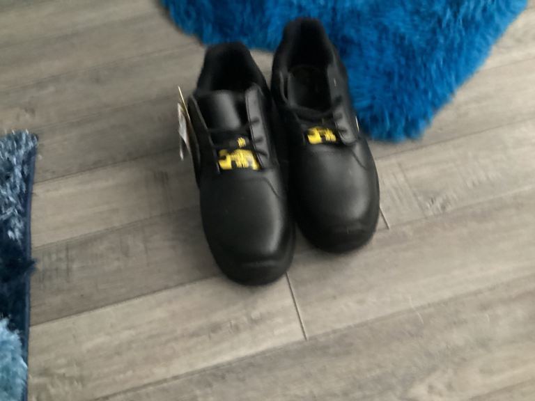 Men’s brand new work toe capped safety shoes pick up only 
