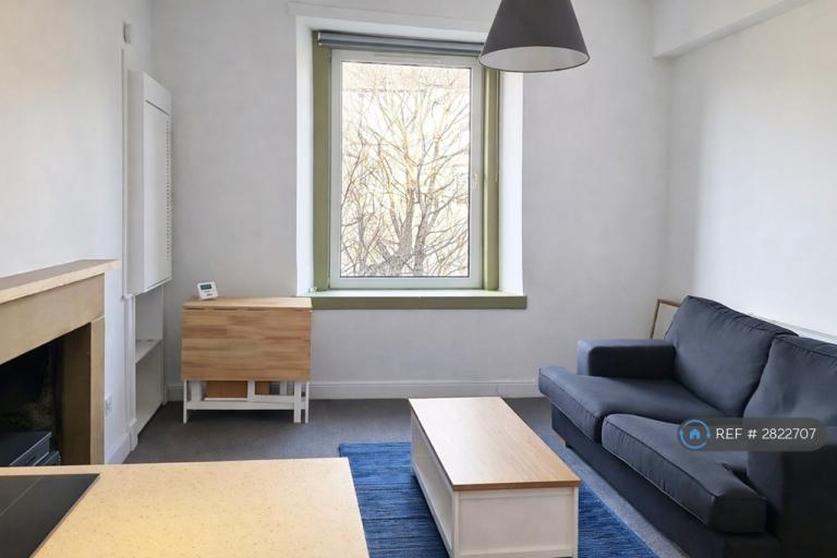 1 bedroom flat in Edinburgh, Edinburgh, EH11 (1 bed) (#2822707)