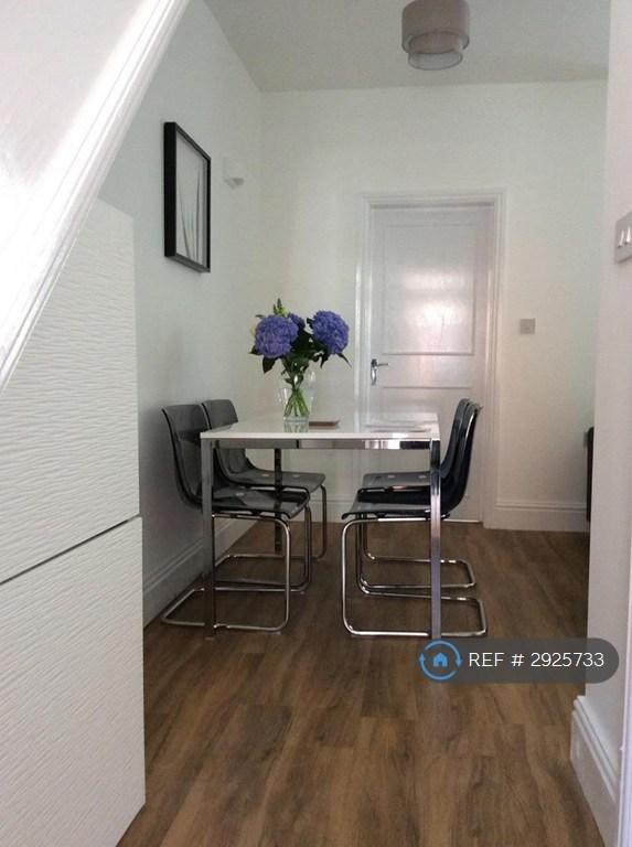 4 bedroom house in Eades Street, Salford, M6 (4 bed) (#2925733)