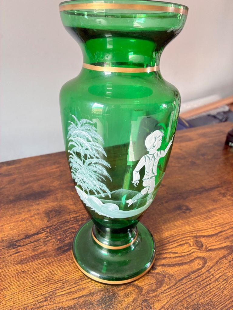 Mary Gregory vintage vase 