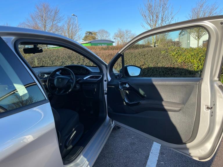 2014 Peugeot 208 1.0 VTi Access 3dr HATCHBACK Petrol Manual