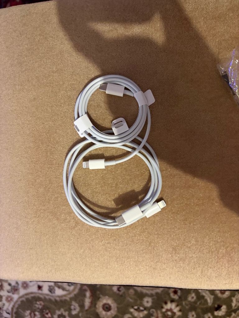 Apple USB-C to Lightning Cable 1m x2