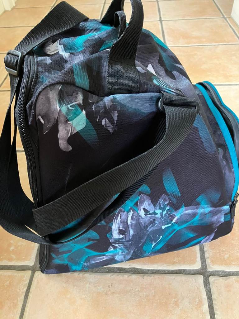 Salomon Boot bag with extra storage compartment