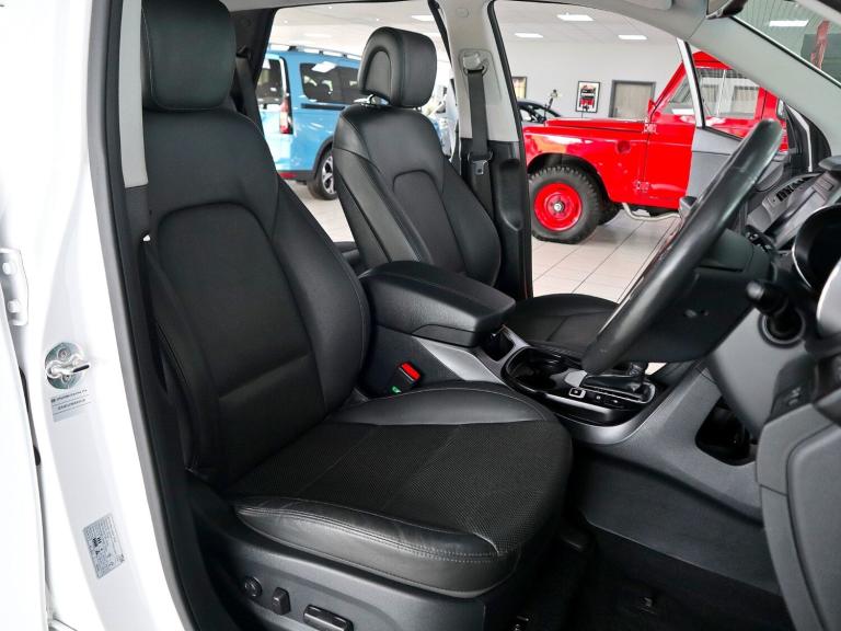 2017 Hyundai Santa Fe 2.2 Endurance Edition Blue Drive CRDi 4wd 5DR 4x4 Diesel 4x4 Diesel Automatic