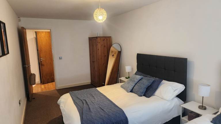 Modern 1 bedroom very large apartment in Edgbaston