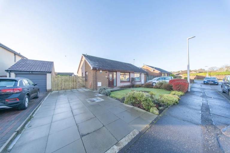 2 Bedroom semi detached Bungalow 