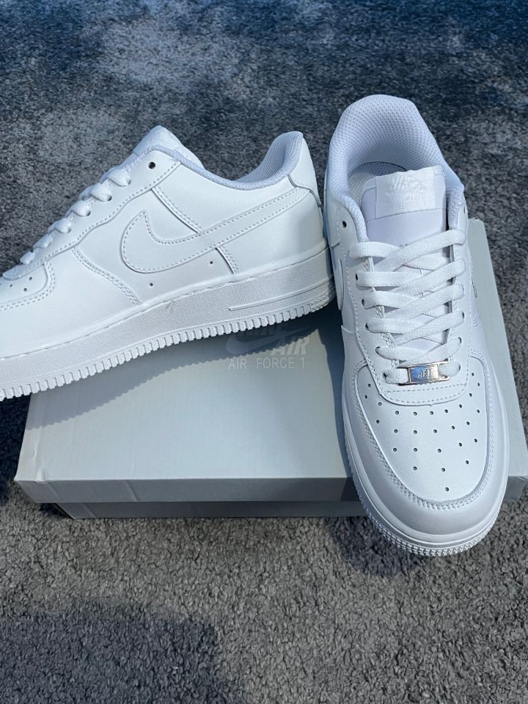 Airforce Ones - White | Size 6 Mens