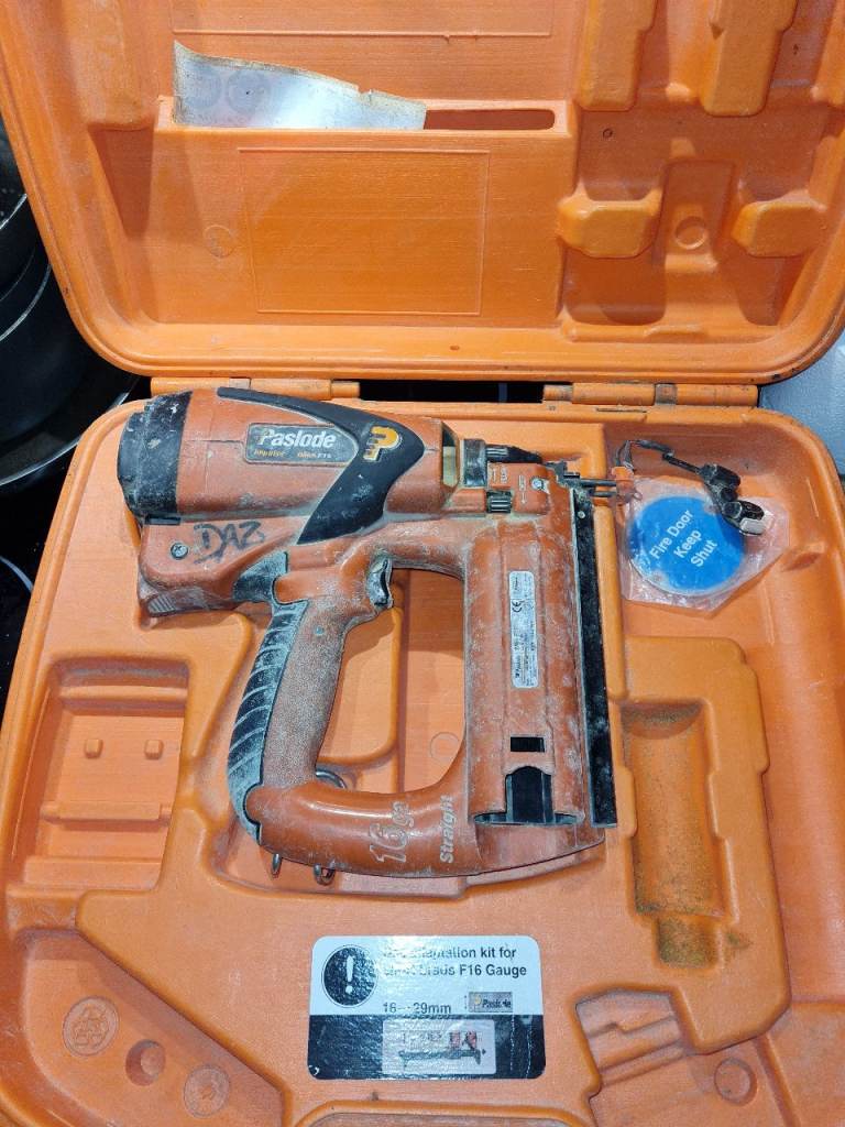 Paslode finishing nail gun 