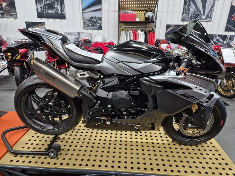 MV Agusta F3 Competitizione 2026 New with Ohlins Forks / Shock & Carbon Wheels