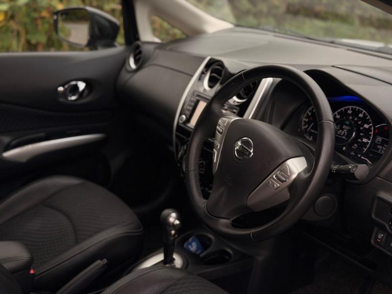 2014 Nissan Note 1.2 DiG-S Tekna 5dr Auto [Comfort Pack] MPV PETROL Automatic