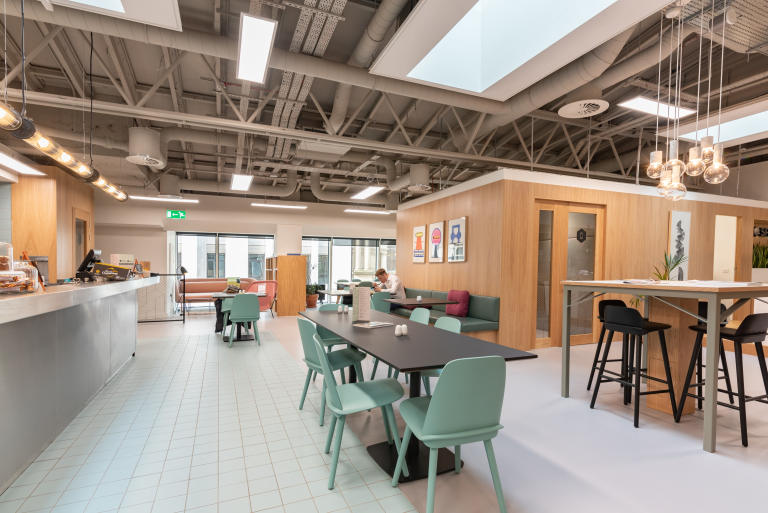 Leeds - LS15HD \ Customisable Large Office Space for Growing Teams