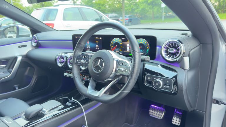 Mercedes CLA 250E hybrid AMG Line premium 