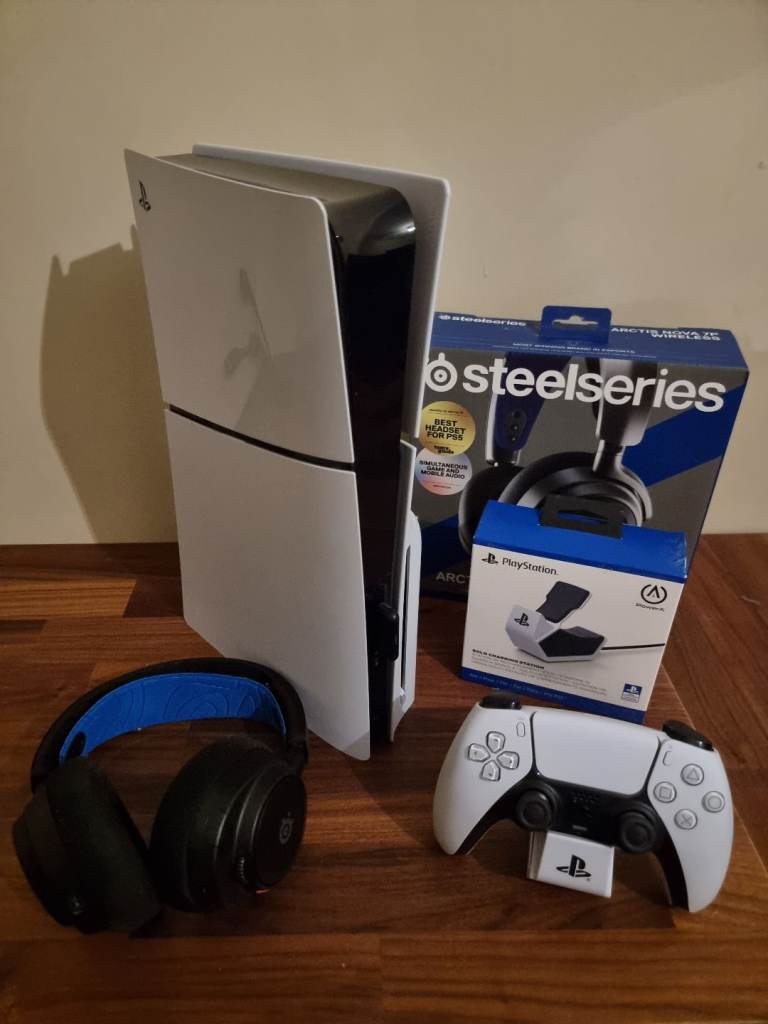Playstation 5 1Tb Slim Disc edition bundle (Wireless headset / charging dock)