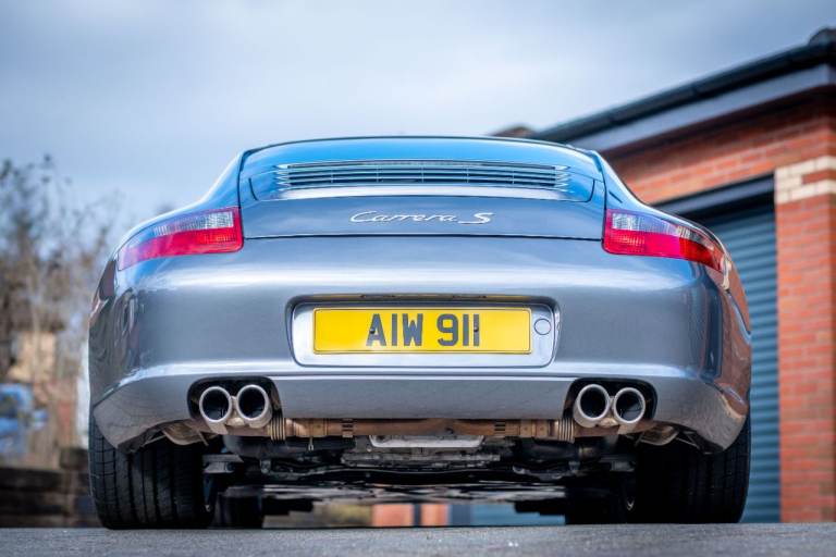 Private registration plate 