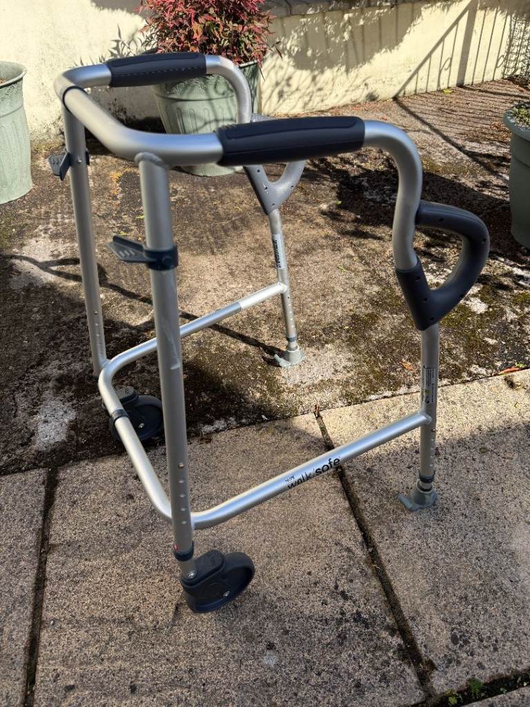 NRS Walksafe walker/zimmer frame