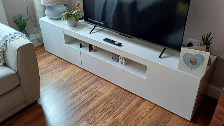 Tv cabinet 