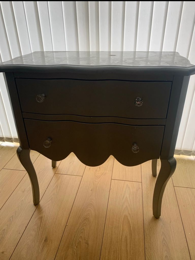 Dressing table 