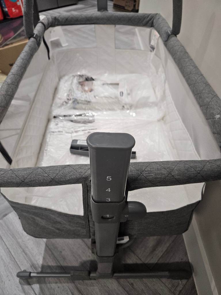 Puggle Grey Baby Cot Bed / Co-Sleeper – As Good As New