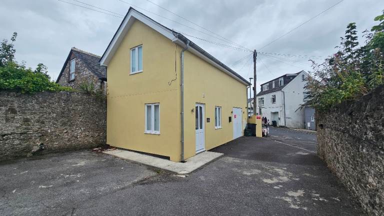 Live and Work Unit in Newton Abbot