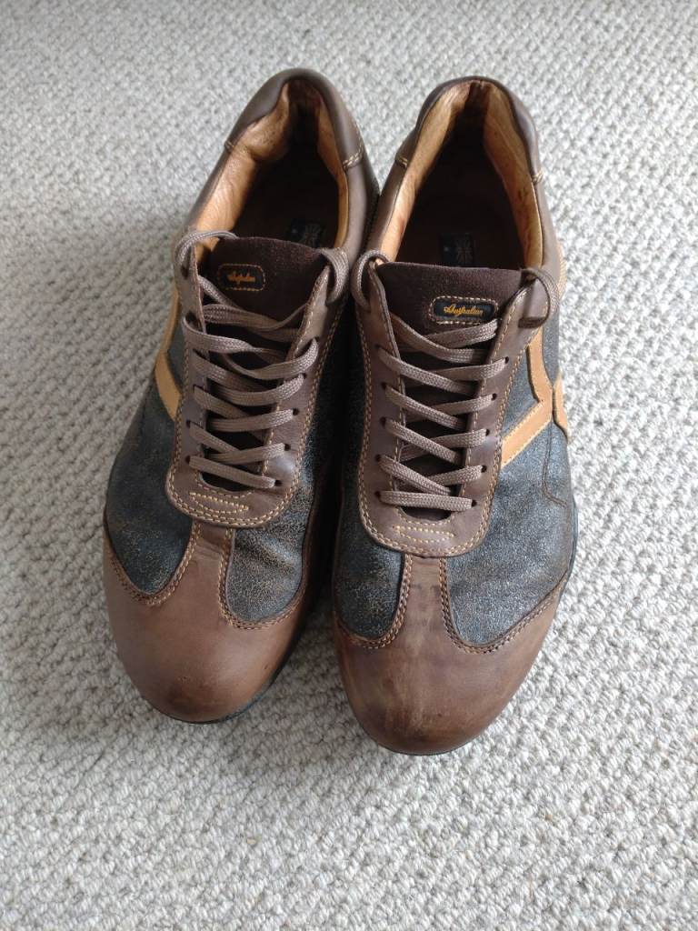 Casual Boots/Shoes. Brand = 'Australian' Footwear.