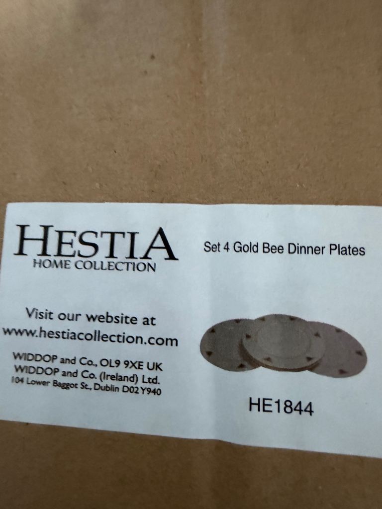 Hestia Gold Bee Dinner Plates Set – Brand New