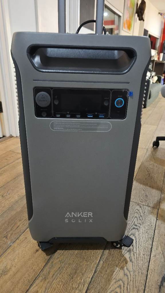 “Anker SOLIX F3800 3840Wh 6000W Portable Power Station – Like New