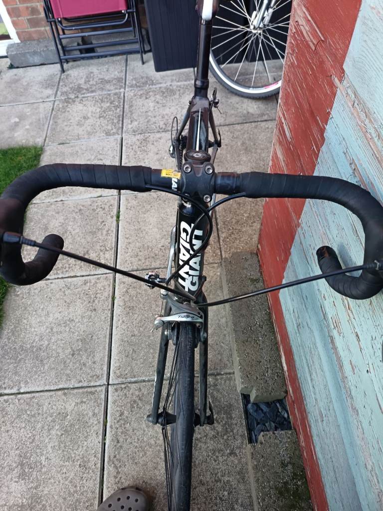 Giant defy road bike 