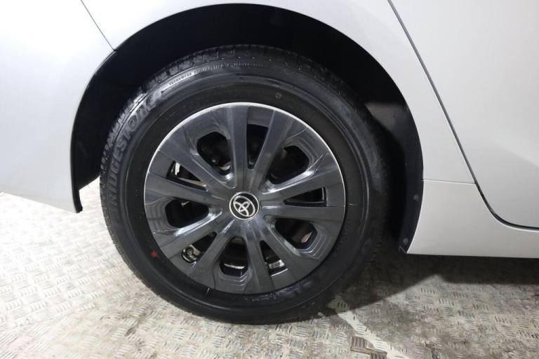2022 Toyota Prius 1.8 VVT-h Active CVT Euro 6 (s/s) 5dr Hatchback Automatic