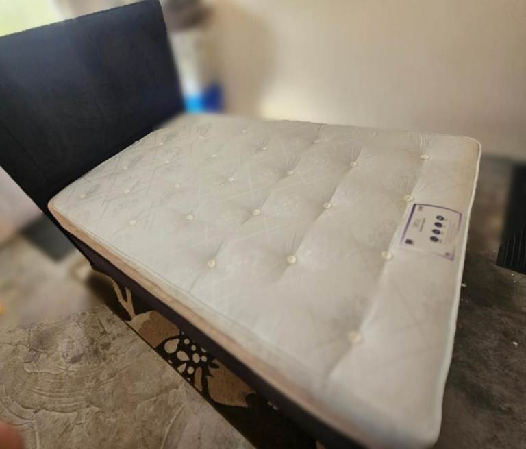 King Size Divan Bed with Mattress & Headboard – Excellent Condition