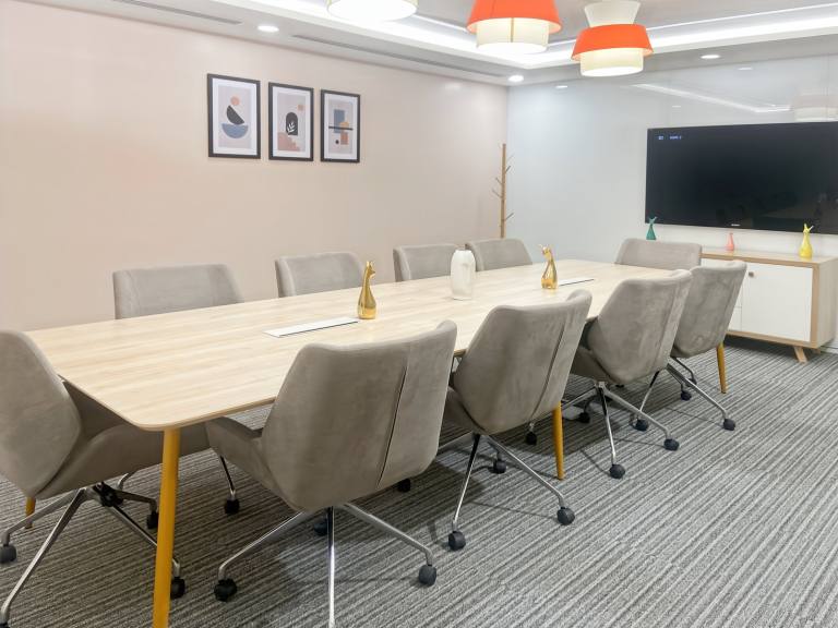 Ashford - TN25 4BF \ Serviced Office with 4 Desks