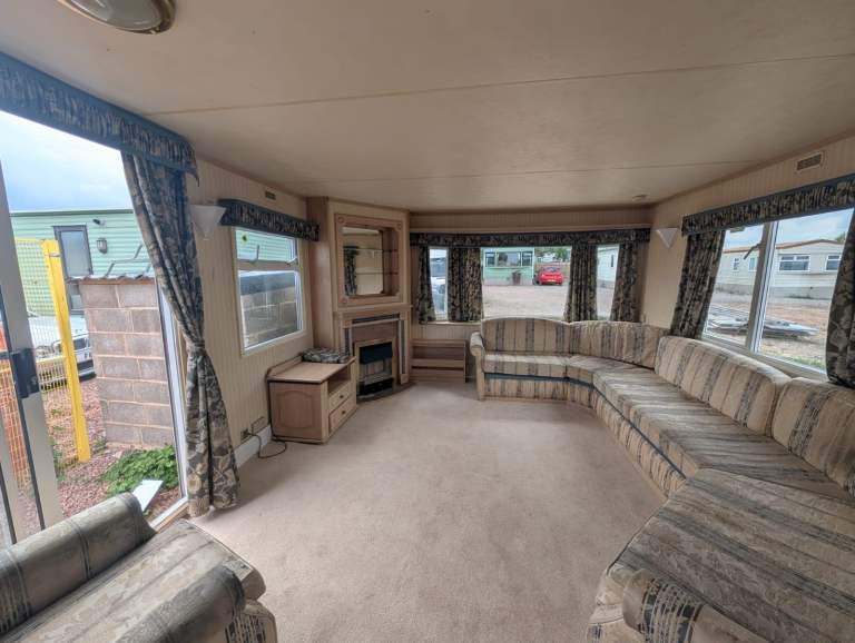 2 Bedroom 1 Bathroom Static caravan to rent. 