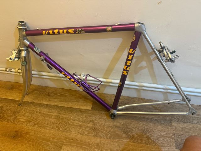 Vitus 979 Dural All Aluminium Bike Frame and Forks | in Temple
