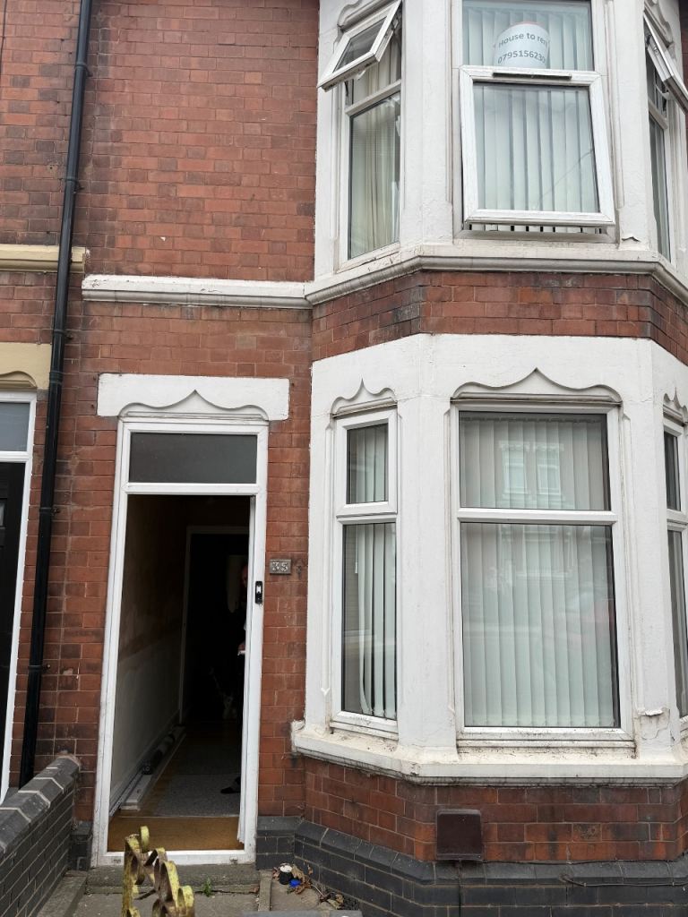 3 bed house to rent in Nuneaton 