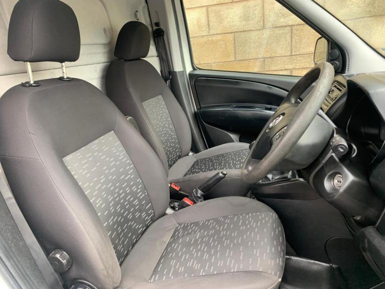 VAUXHALL COMBO 1.6 XL LWB L2H2 2300 HIGH ROOF VAT INCLUDED 2014